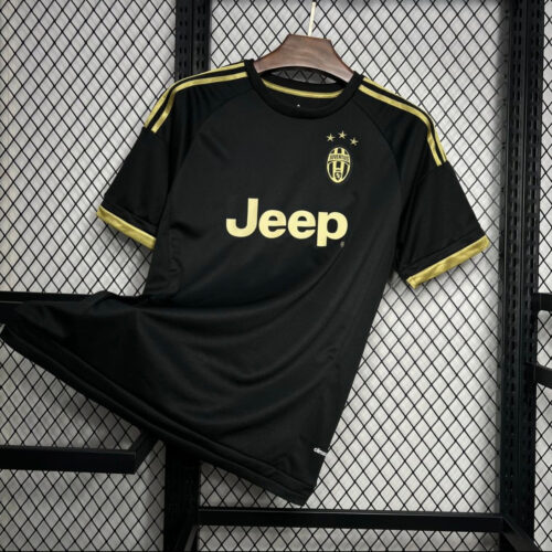 IMG_7491.jpg Juventus 3de Shirt 15/16