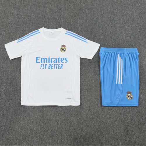 IMG_7811.jpg Real Madrid Trainingssetje 25/26