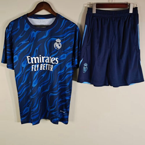 IMG_7813.jpg Real Madrid Trainingssetje 25/26