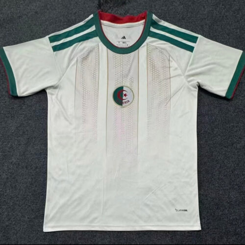 IMG_9287_a3b73f12-5555-4fb0-b0e6-503d85a635e3.jpg Algerije Thuisshirt 26/27