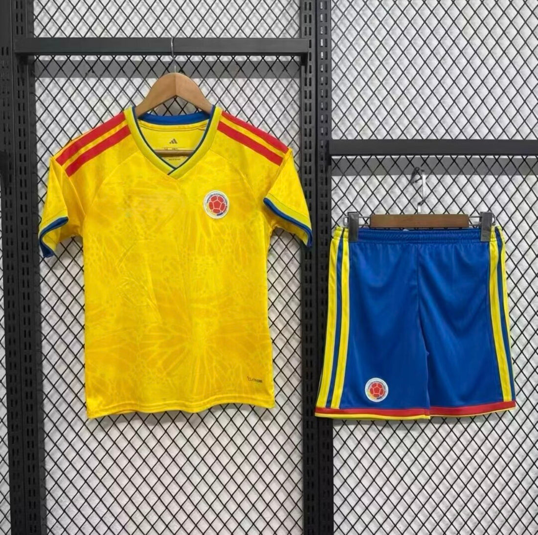 Colombia Thuissetje 26/27