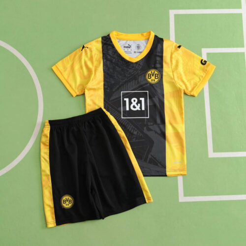 PHOTO-2025-06-16-20-15-442.jpg Dortmund Special Edition Setje 24/25