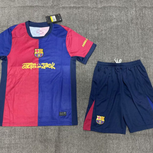 PHOTO-2025-06-18-19-45-212.jpg Barcelona x Travis Scott Thuissetje 24/25