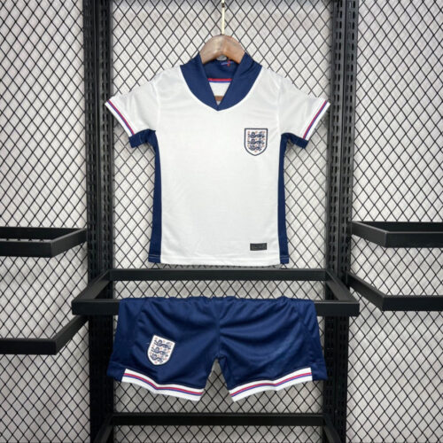 PHOTO-2025-06-18-20-16-082.jpg Engeland Thuissetje 24/25