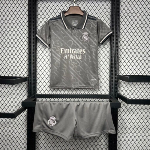 PHOTO-2025-06-18-20-16-126.jpg Real Madrid 3de Setje 24/25