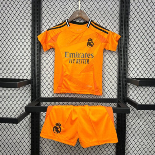 PHOTO-2025-06-18-20-16-272.jpg Real Madrid Uitsetje 24/25