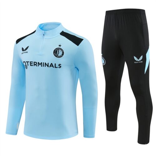 76BD5631-EFC2-4D3C-99D4-2050CCE9CE90 Feyenoord Trainingspak 26/27 – Lichtblauw/Zwart