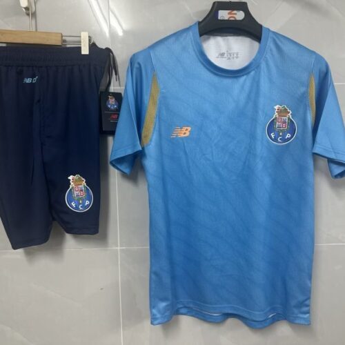 FC-Porto-trainingsset-1-PV.jpg FC Porto trainingsset 25/26 – lichtblauw/donkerblauw
