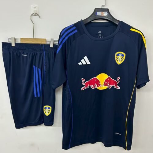 Leeds-Utd-trainingsset-PV.jpg Leeds United trainingsset 25/26