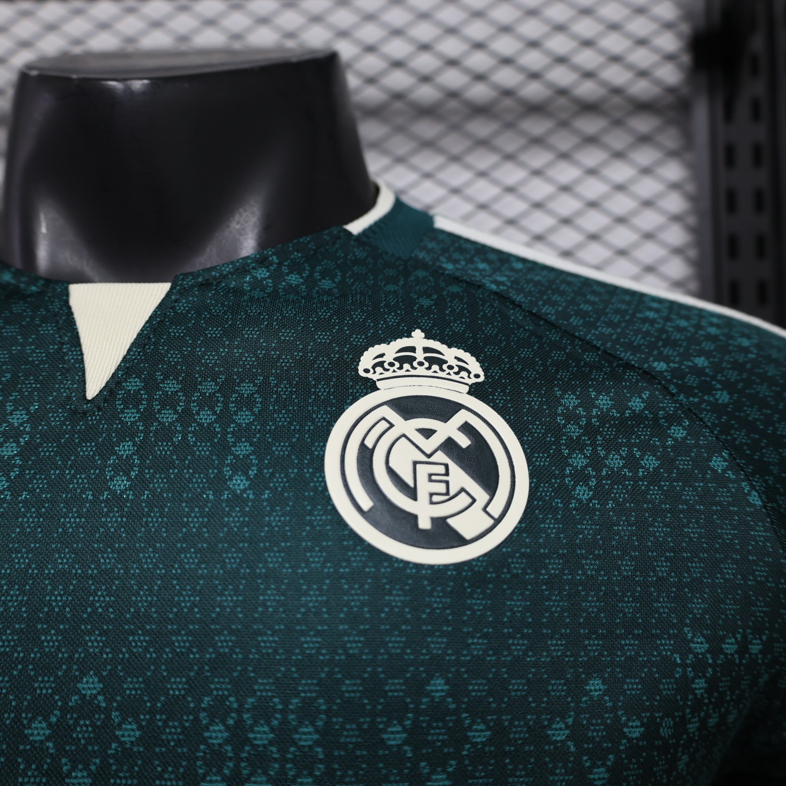 Real Madrid uit shirt 26/27